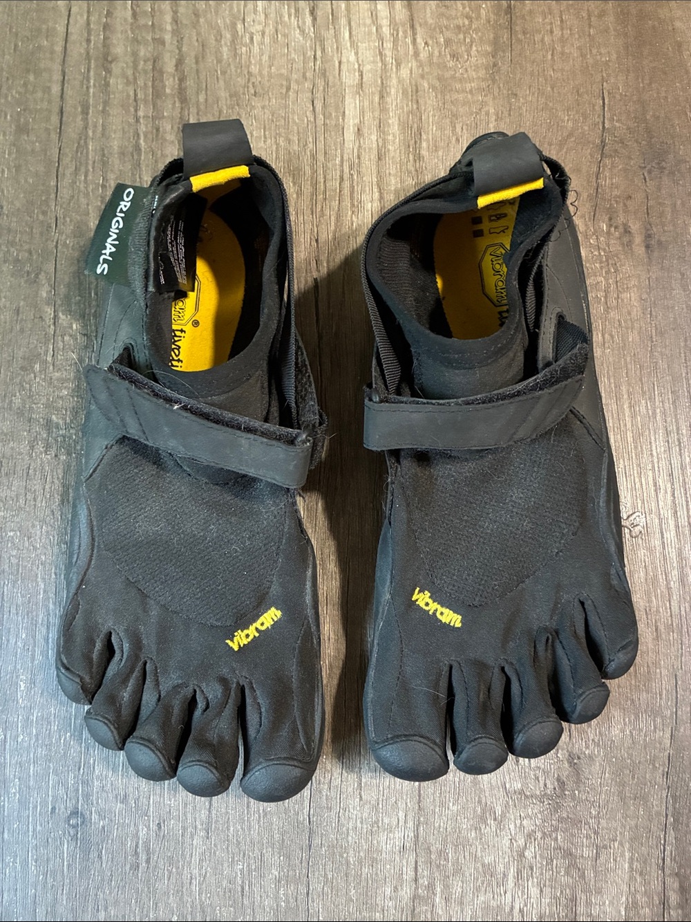 Women’s Size 9 Vibram FiveFingers Minimalist Toe shoes